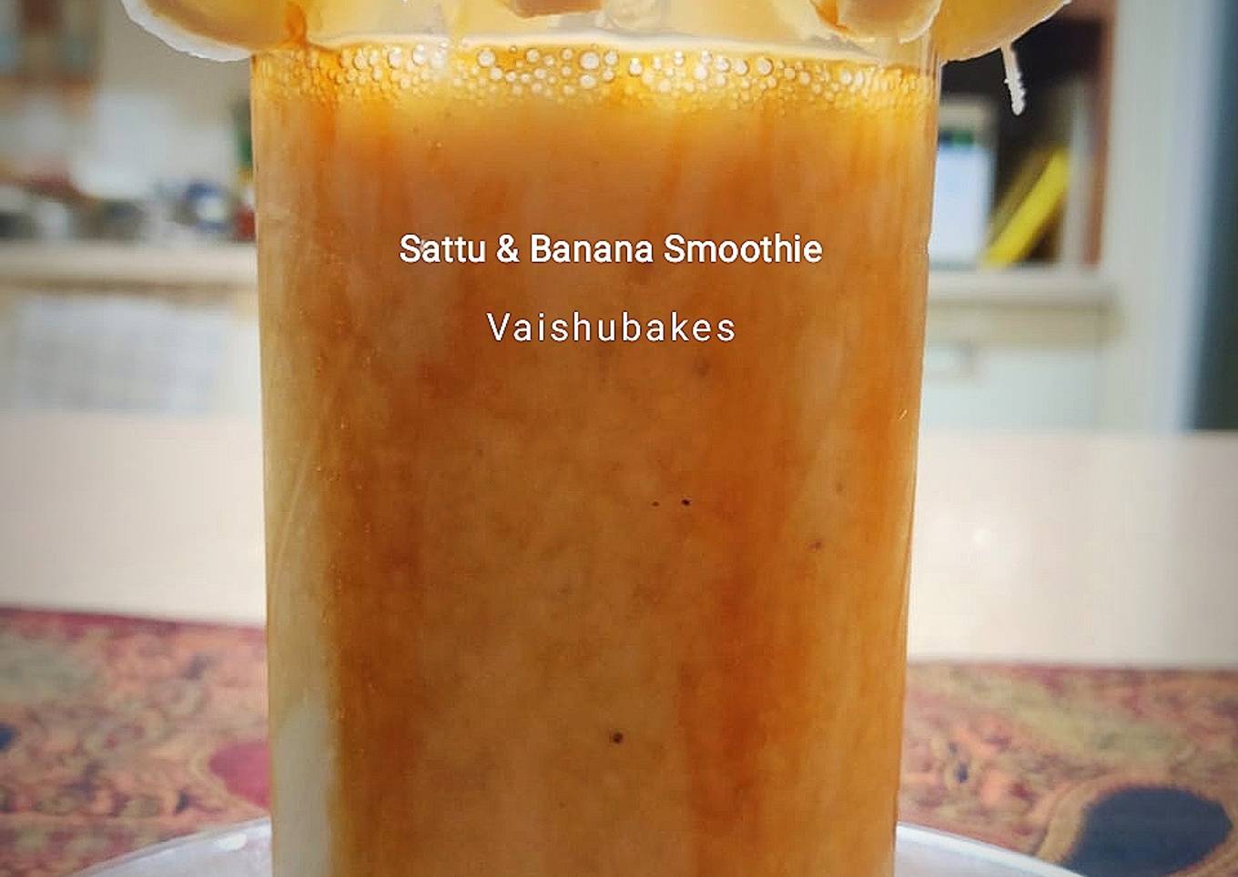 Sattu & Banana Smoothie (with turmeric and yoghurt)