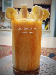 A picture of Sattu & Banana Smoothie (with turmeric and yoghurt).