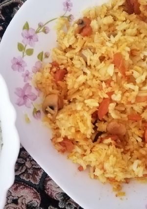 عکسی از دستور هویج پلو با سالاد شیرازی