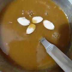 A picture of Besan halwa.