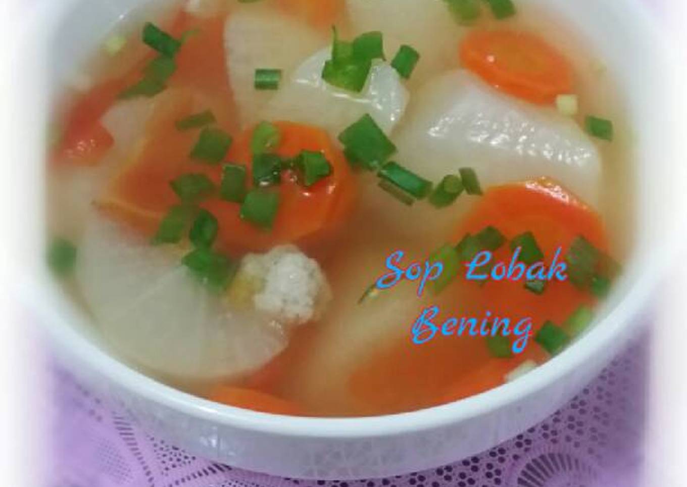 Sop lobak bening