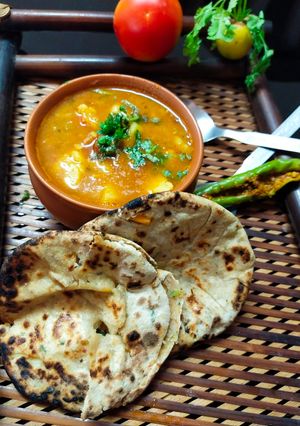 भरवां मसाला फुलका (Bharva masala fulka recipe in Hindi) रेसिपी मुख्य फोटो