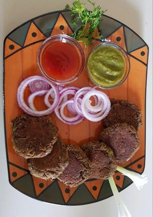 A picture of Kala chana kabab.