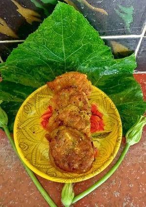 মসুর ডালবাটা দিয়ে কুমড়া ফুলের বড়া (masoor dal bata diye kumro fuler bora recipe in Bengali) রেসিপির প্রধান ছবি