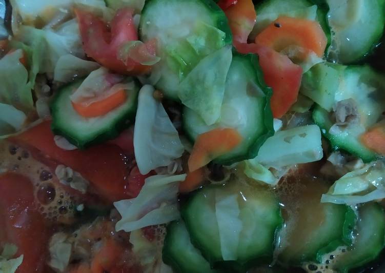 makanan Tumis Oyong Tomat yang bikin betah