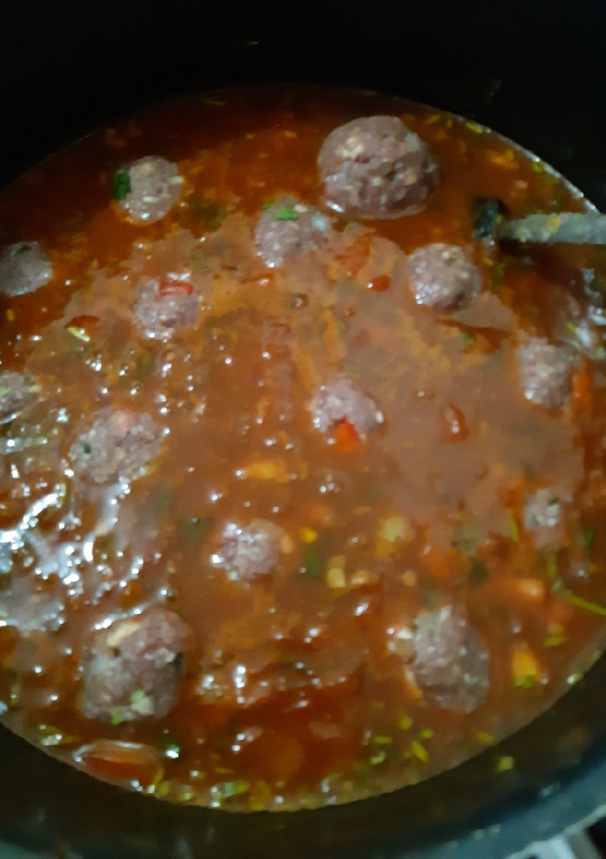 Una foto de Albóndigas en salsa de tomate