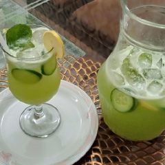A picture of Cucumber lemonade.