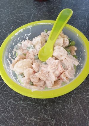 A picture of Babys cream cheese pasta.