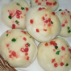 A picture of Famous restaurants style sweet muska bun(Irani cafe bun).