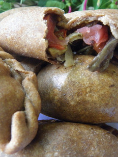 Una foto de Empanadas integrales de berenjenas