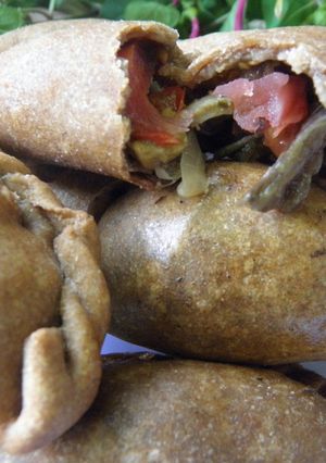 Una foto de Empanadas integrales de berenjenas