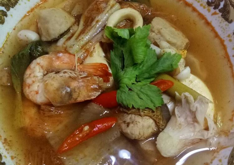 Resep Tom yam sup isi seafood yang Enak Banget