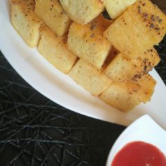A picture of Moong dal dhokla.