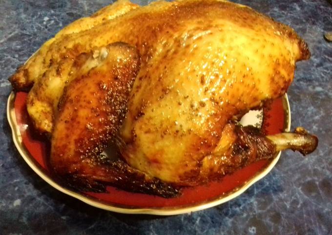Курица в духовке запеченная целиком рецепт. Как приготовить курицу с хрустящей корочкой