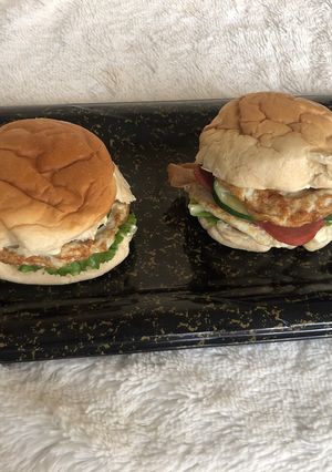 A picture of Home Made burger.