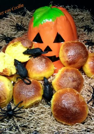 Una foto de Bollos de calabaza para Halloween