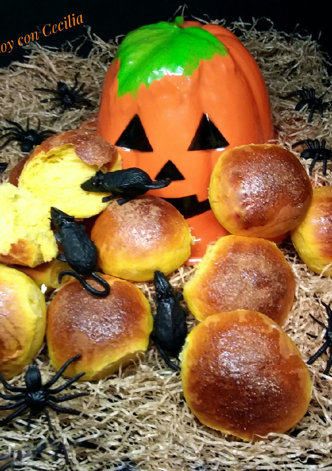 Una foto de Bollos de calabaza para Halloween