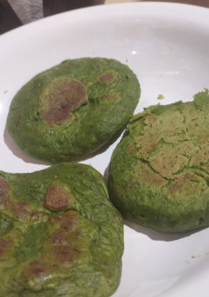 Una foto de Pancakes de espinaca y coliflor