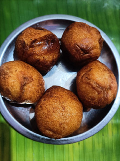 பிரட் மட்டன் ரோல்(bread mutton roll recipe in tamil) செய்முறை முக்கிய புகைப்படம்