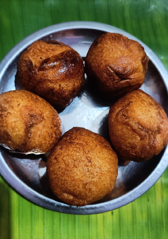 பிரட் மட்டன் ரோல்(bread mutton roll recipe in tamil) செய்முறை முக்கிய புகைப்படம்
