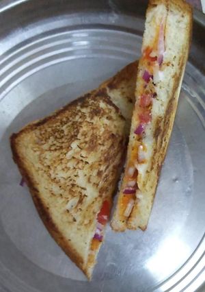 मलाई सैंडविच (malai sandwich recipe in Hindi) रेसिपी मुख्य फोटो