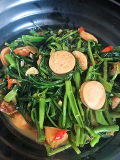 Foto resep Tumis Kangkung Sosis Simple