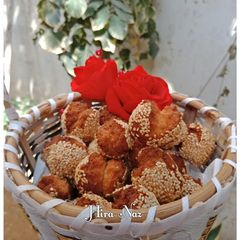 A picture of Laughing Balls | Chinese Smiling Sesame Cookies.