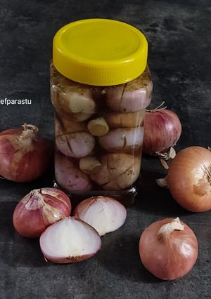عکسی از دستور پیاز ترشی 🧅