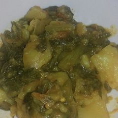 A picture of Aaloo Palak ki sabji.