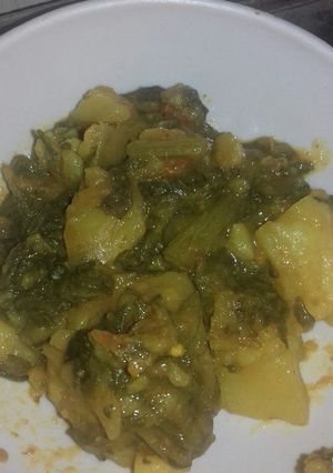 A picture of Aaloo Palak ki sabji.