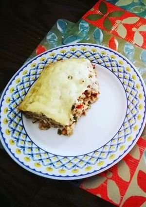 Una foto de Chupe de salmón con pan integral