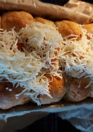 Fokhagymás monkey bread, azaz tépkedős kenyér vagy buborékkenyér recept fotója