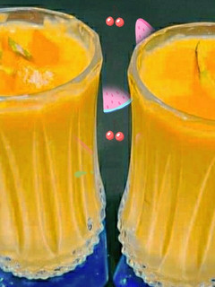 મેંગો લસ્સી (Mango Lassi Recipe In Gujarati) રેસીપી મુખ્ય ફોટો