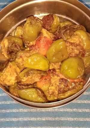 भरवा शिमला मिर्च (Bharwan Shimla Mirch recipe in Hindi) रेसिपी मुख्य फोटो