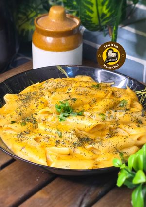 A picture of Desi Italian Fusion Pink Sauce Pasta With Makhni Gravy Flavours.