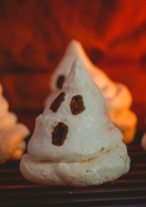 Une photo de Meringues fantômes