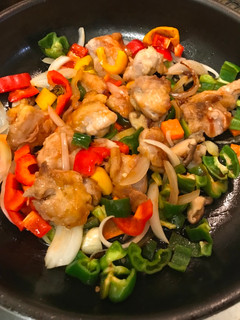 A picture of Sweet and sour chicken.
