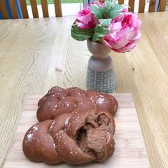 Chocolate braided bread (with chocolate chips inside) A picture of Chocolate braided bread (with chocolate chips inside).