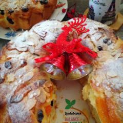 A picture of Roscón de reyes - Spanish Christmas Cake.