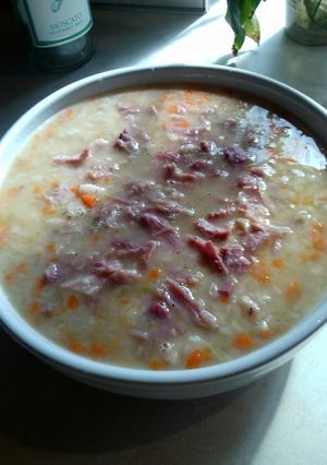 A picture of Ham and Bean Soup.