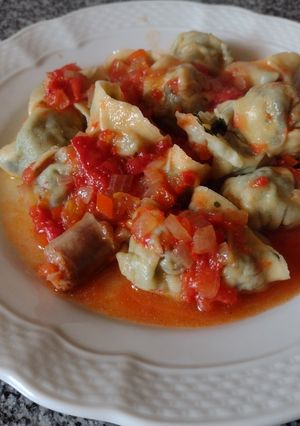 Una foto de Capeletis de verdura, ricota y pollo de Bigote Cocina