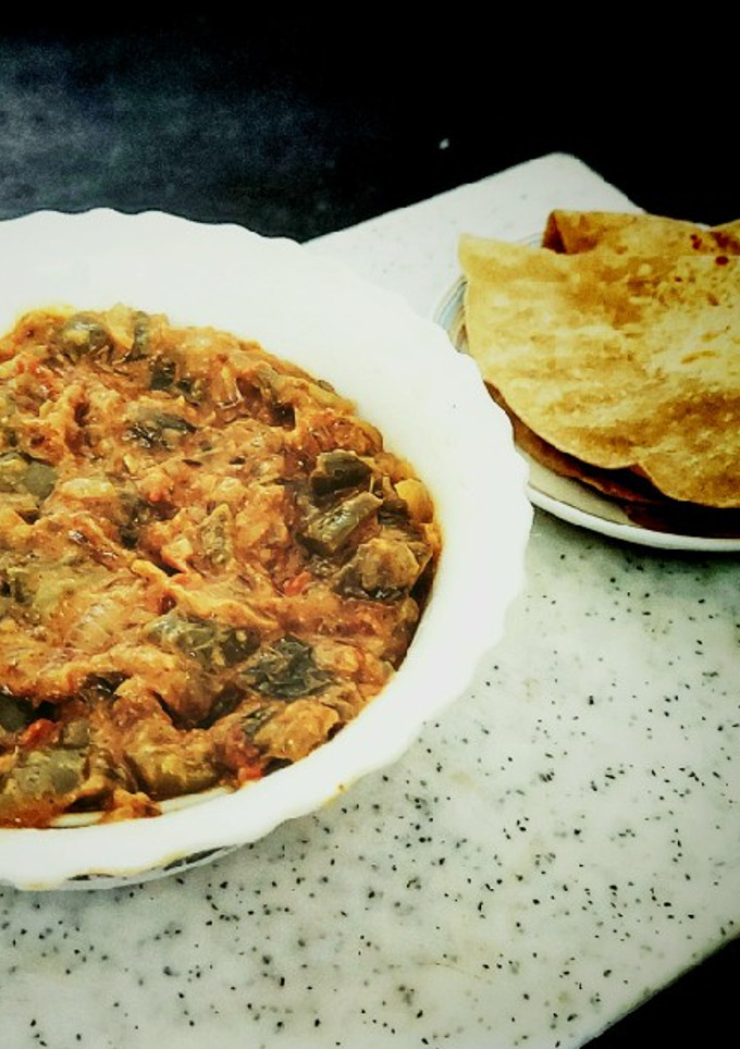 ரெஸ்டாரண்ட் ஸ்டைல் குடைமிளகாய் கிரேவி(restuarant style capsicum gravy recipe in tamil) செய்முறை முக்கிய புகைப்படம்