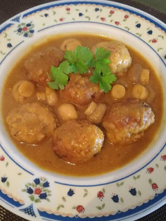 Una foto de Albóndigas con champiñones