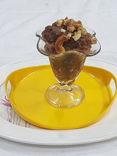 ચીકુ નો હલવો (Chikoo Halwa Recipe In Gujarati) રેસીપી મુખ્ય ફોટો