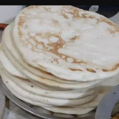 A picture of Pita bread.