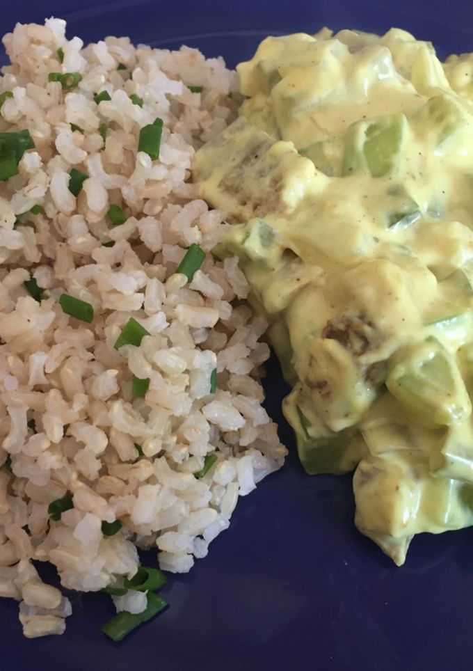Una foto de Seitán al curry con arroz integral