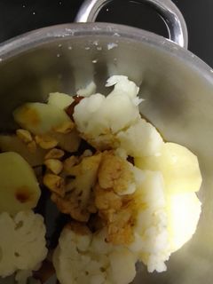 Una foto de Coliflor con pimentón