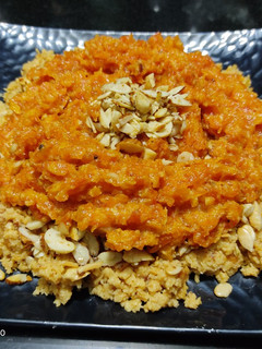 गाजर का हलवा (gajar ka halwa recipe in Hindi) रेसिपी मुख्य फोटो