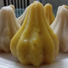 A picture of Modak.