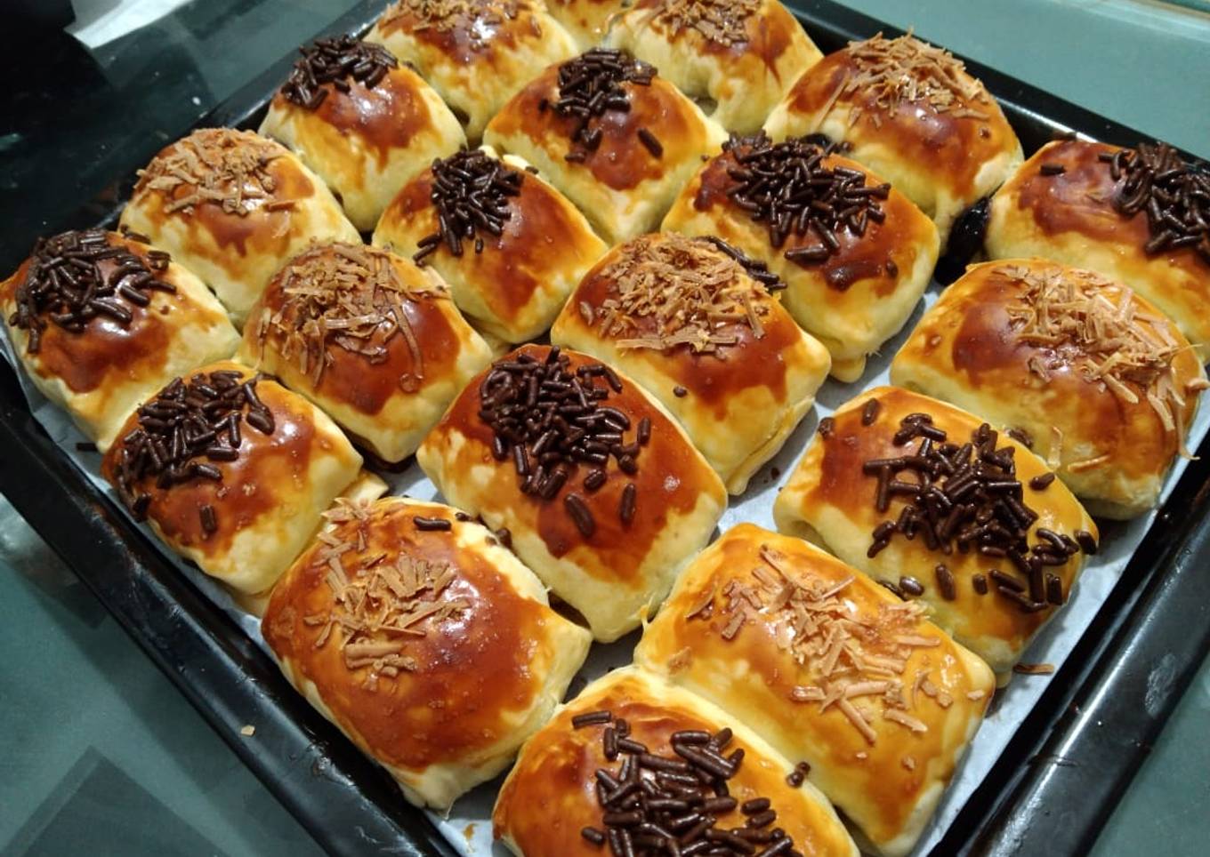 Bolen Pisang Coklat Keju